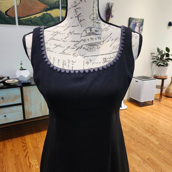 NANETTE LEPORE Duster Dress Suit Black with Gray Crochet Trim - Picture 10 of 16